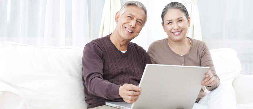 couple trying to understand Medicare and costs