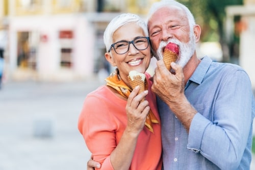 happy couple after finding a medicare insurance agent in Valrico, FL